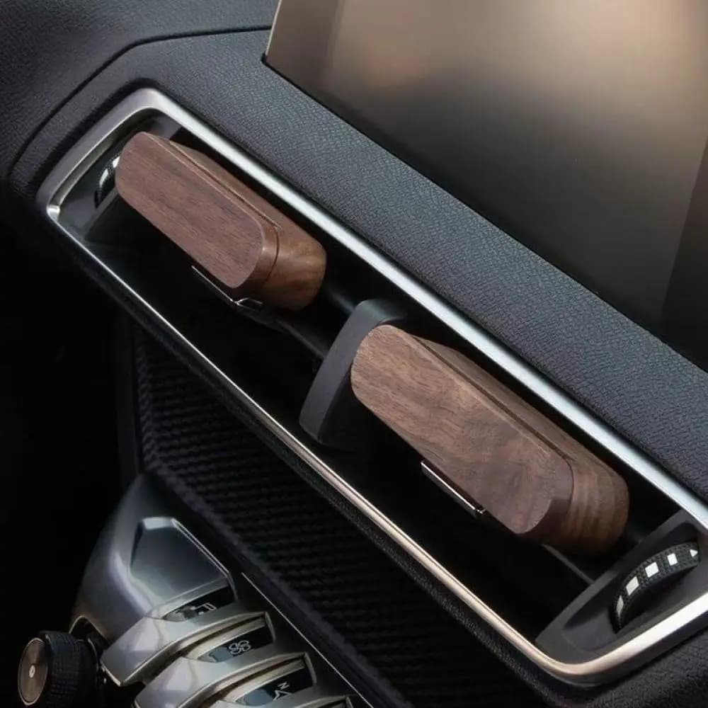 Modern Black Walnut Car Vent Clip Aromatherapy Diffuser Natural Wood Fragrance Freshener Essential Oil Auto Gift