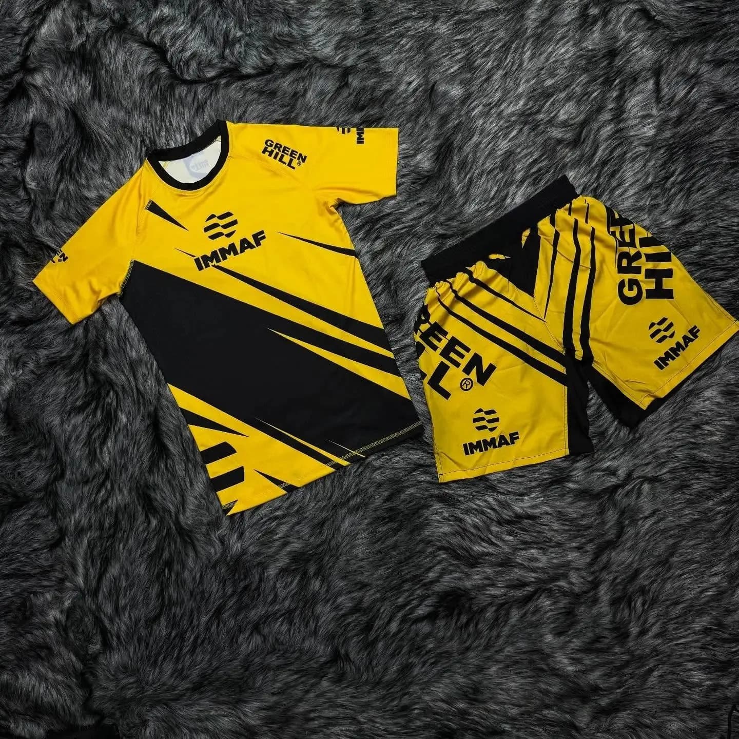 Nuovo Set Sportivo IMMAF 2026 da Uomo: Rashguard Grafico Nero e Rosa, T-shirt e Pantaloncini ad Asciugatura Rapida per Allenamento BJJ e Combattimento - Adulti