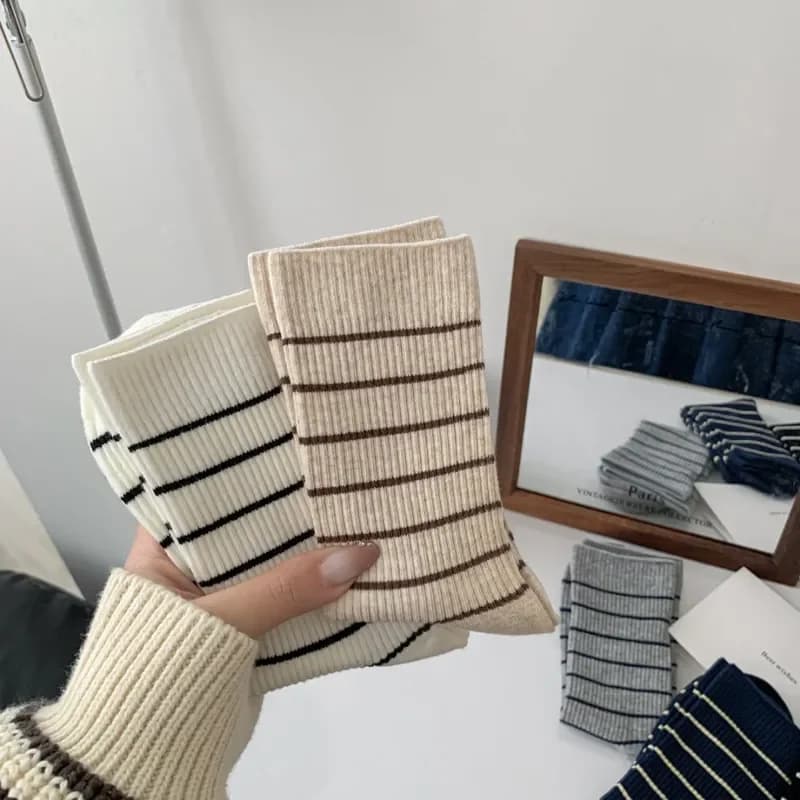 2026 Autumn Winter New Women's Medium Tube Socks Combed Cotton Striped Contrasting Color College Style Double Needle Socks