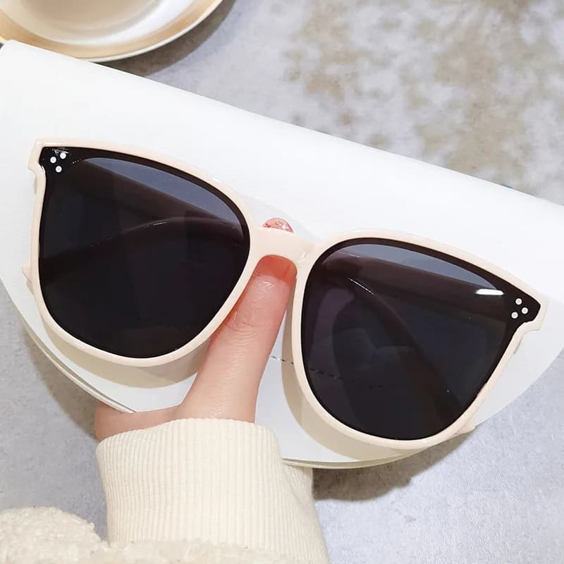 Occhiali da sole da uomo e da donna, alla moda, versatili, anti-ultravioletti, neri, personalizzati, versione coreana, protezione solare
