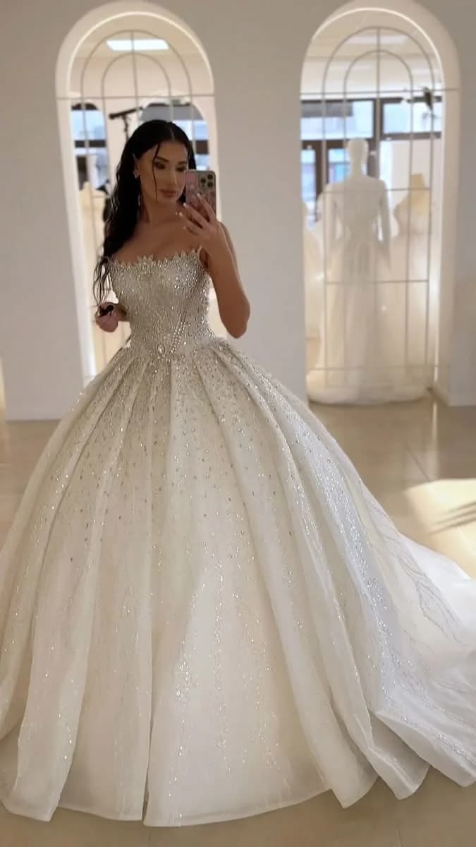 Luxurious Sparkling Crystal Beaded Princess Wedding Dress strapless And Off The Shoulder Ball Dress Bridal Dress Customized