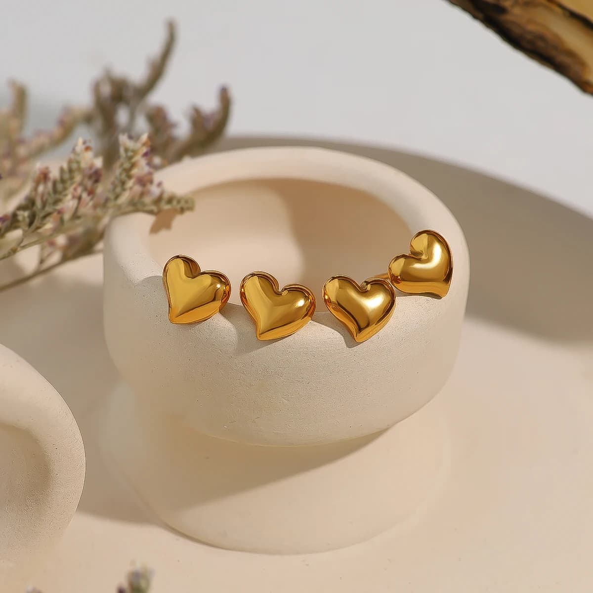 WILD & FREE Simpatici Mini orecchini a bottone a cuore per le donne orecchini Piercing minimalisti gioielli in acciaio inossidabile impermeabili