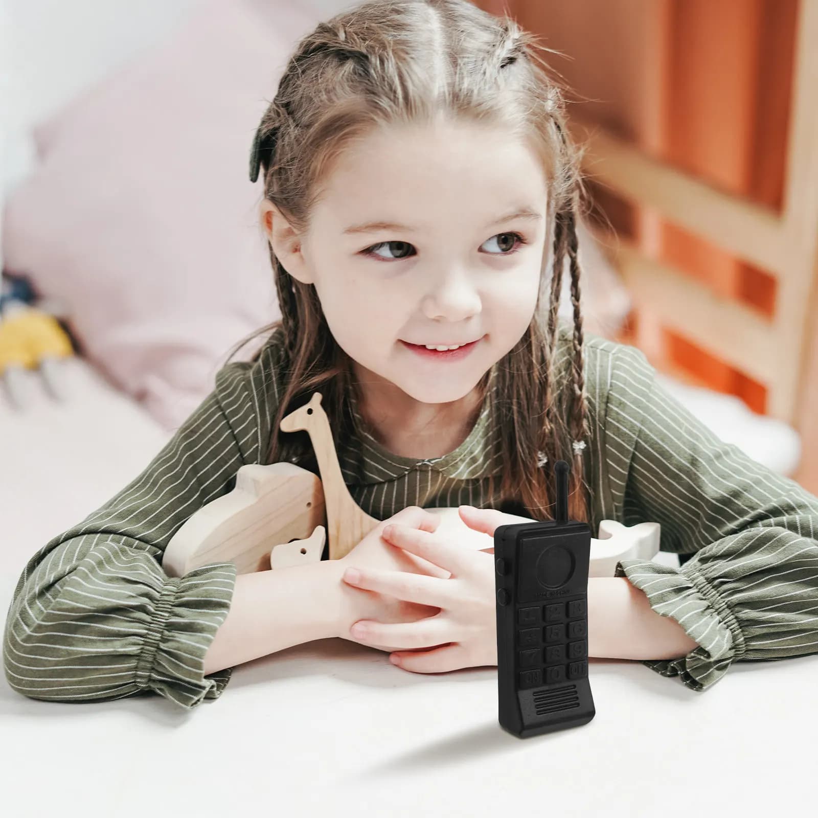 Set di 6 Walkie-Talkie per Bambini, Gioco di Ruolo, Comunicazione all'Aperto, Telefono Giocattolo Portatile Educativo, Regalo per Feste di Compleanno