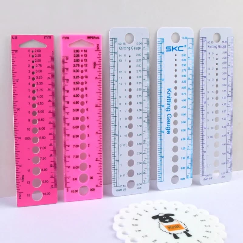 Multifunctional Knitting Needle Gauge Ruler Knitting Needle Measuring Tool