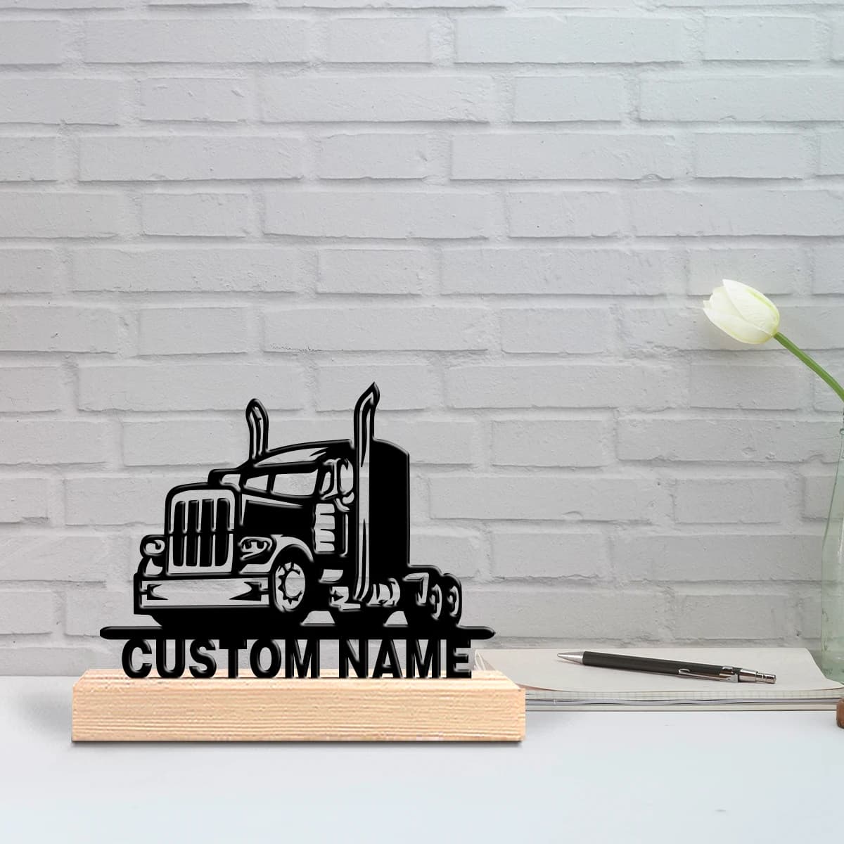 Statua in Metallo Personalizzata di Camion con Base in Legno, Decorazione da Tavolo, Arte Nautica da Scrivania, Perfetta per