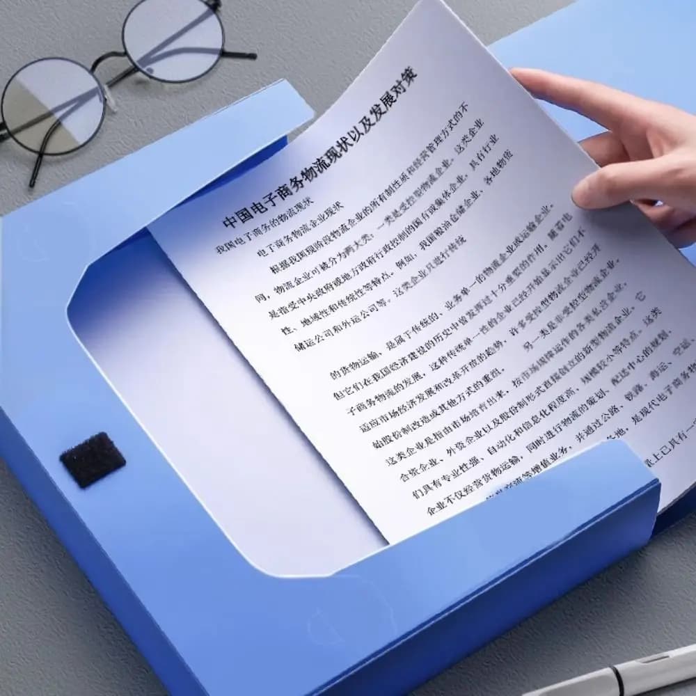 Cartella di file A4 multifunzionale nera blu Scatola di immagazzinaggio di carta in plastica PP antipolvere Progetti di custodie per documenti addensate