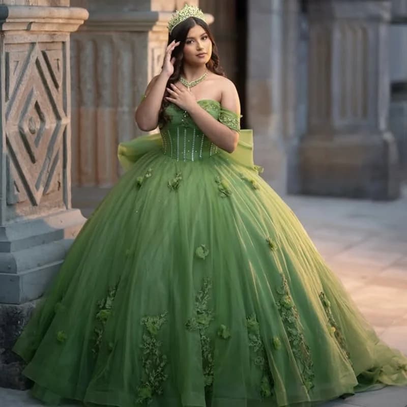 Abito Quinceanera personalizzato verde smeraldo con spalle scoperte Tull strass applique perline fiore 3D fiocco abiti da 15 Quinceanera