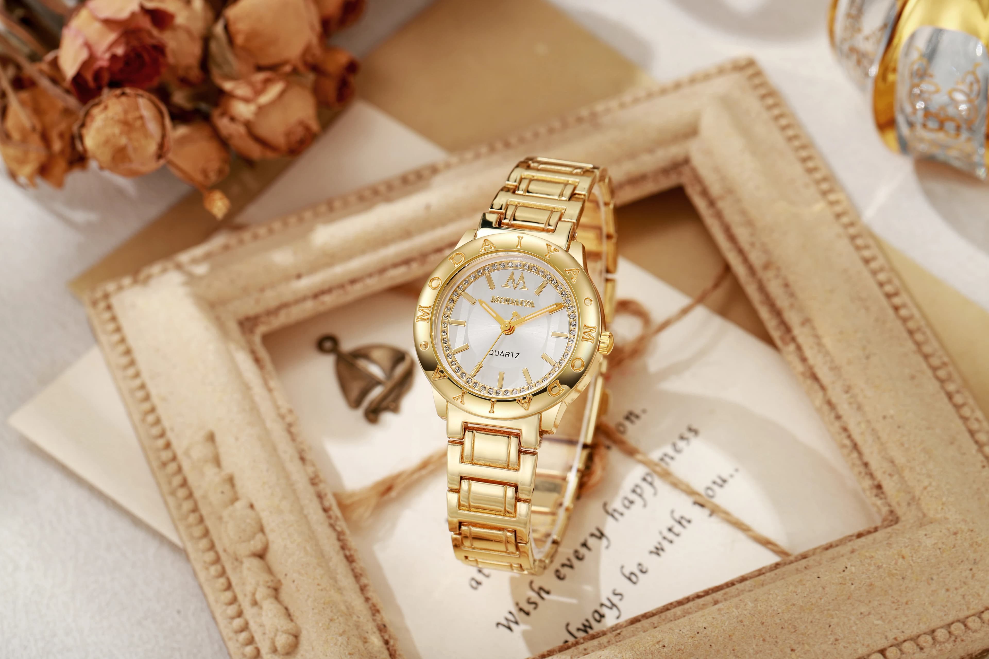 Orologio da Polso Dorato di Lusso per Donna, Elegante Orologio al Quarzo con Diamanti
