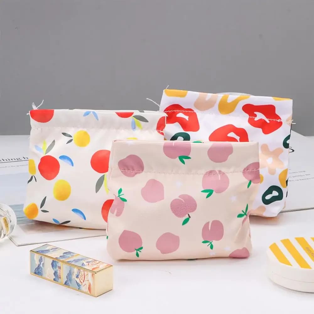 Nuova borsa portaoggetti portatile per trucco Borse compatte per rossetto in cotone Chiusura automatica Borsa per soldi per monete da viaggio