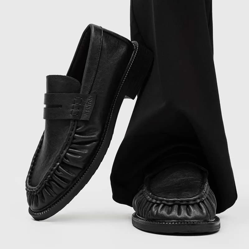 Retro Pleated Men Loafers A Lazy New Style Breathable Soft Comfortable Casual Suitable for Daily Commuting