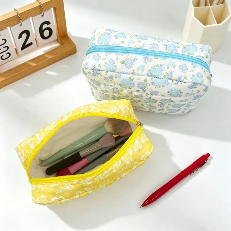 Sweet Small Flower Printed Quilted Cosmetic Bag Zipper Design Ladies Travel Wash Bag Multicolor Floral Makeup Storage Handbag