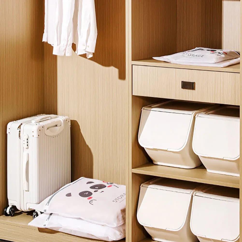 Set di 4 Sacchetti per Bucato in Rete di Poliestere, Riutilizzabili con Cerniera per Delicati, Lingerie, Vestiti, Lavatrice e Viaggio