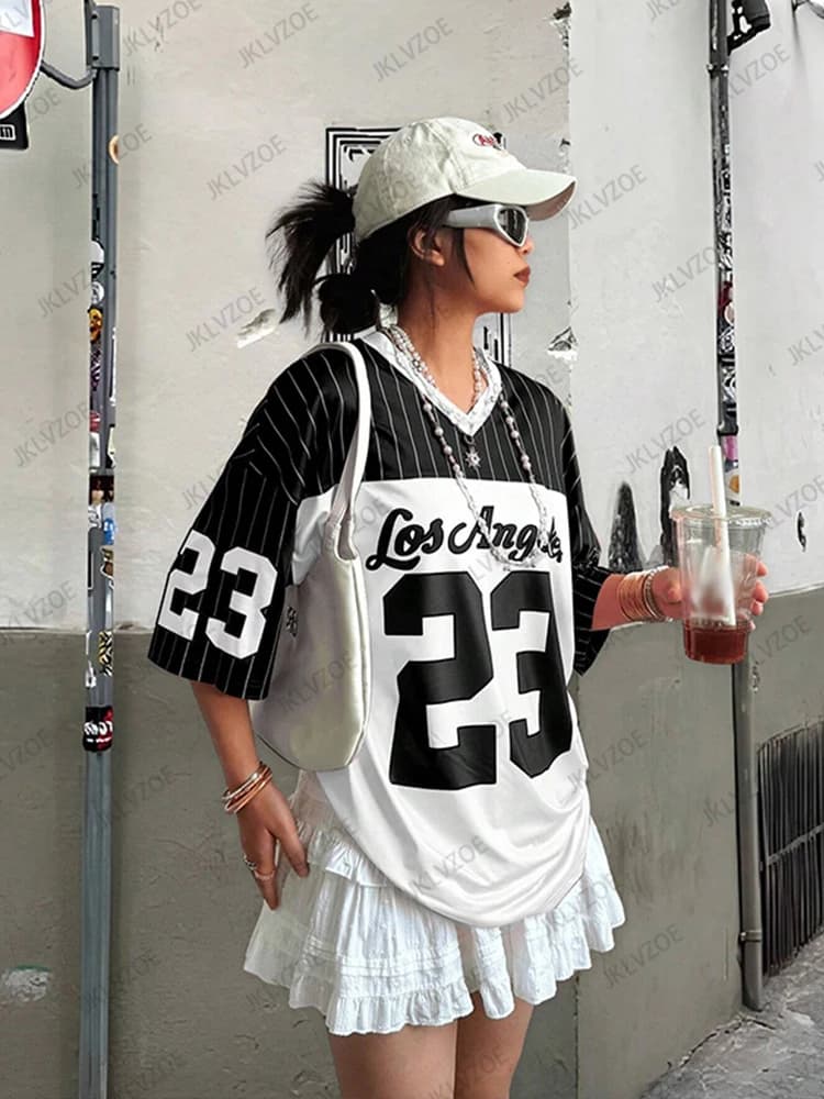 T-shirt estiva nuova Los Angeles 23 con stampa per donna con scollo a V manica corta maglia sportiva da calcio Y2K top oversize larghi