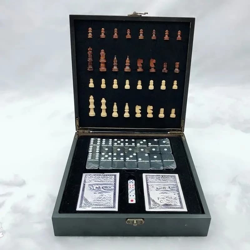 Set 4-in-1 di Scacchi in Legno, Backgammon, Dadi e Domino