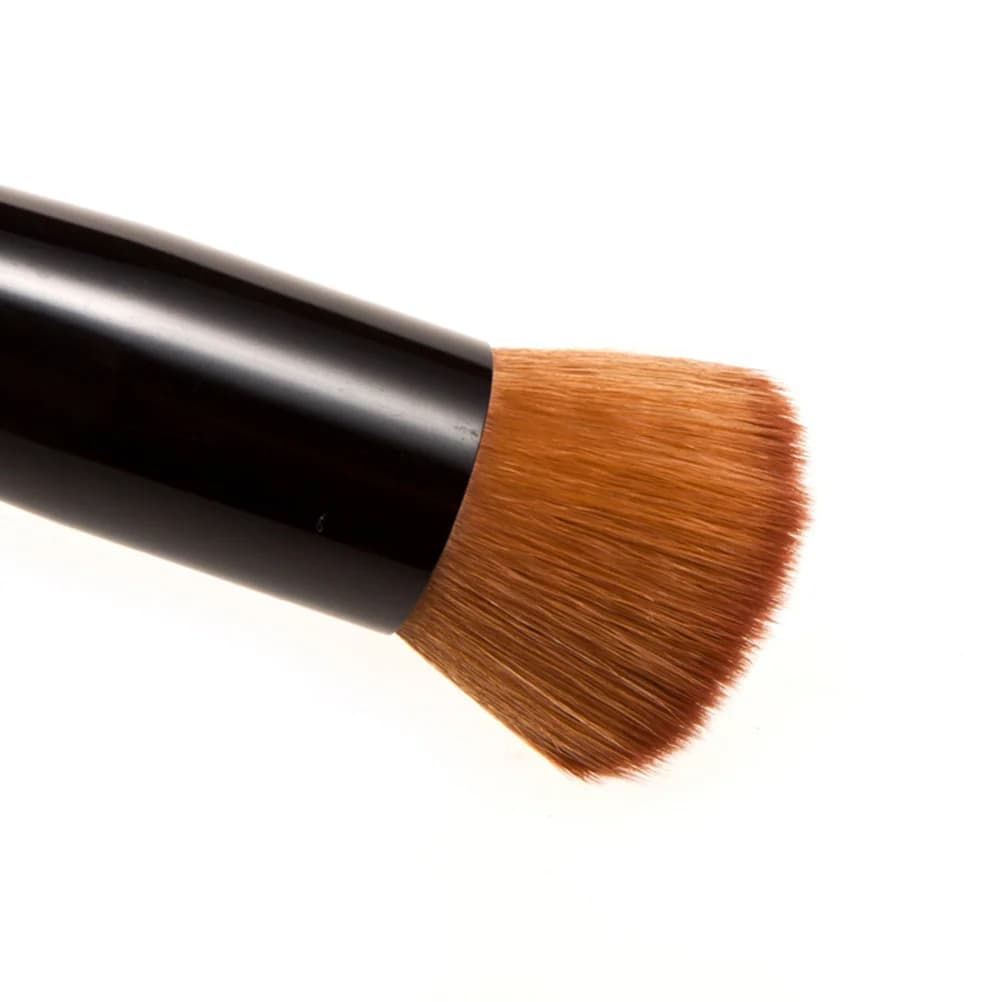 Professional Makeup Brush for Neckline and Smooth Face, with Wood Handle and Nylon Seeds, Casual Color, for Personal Use