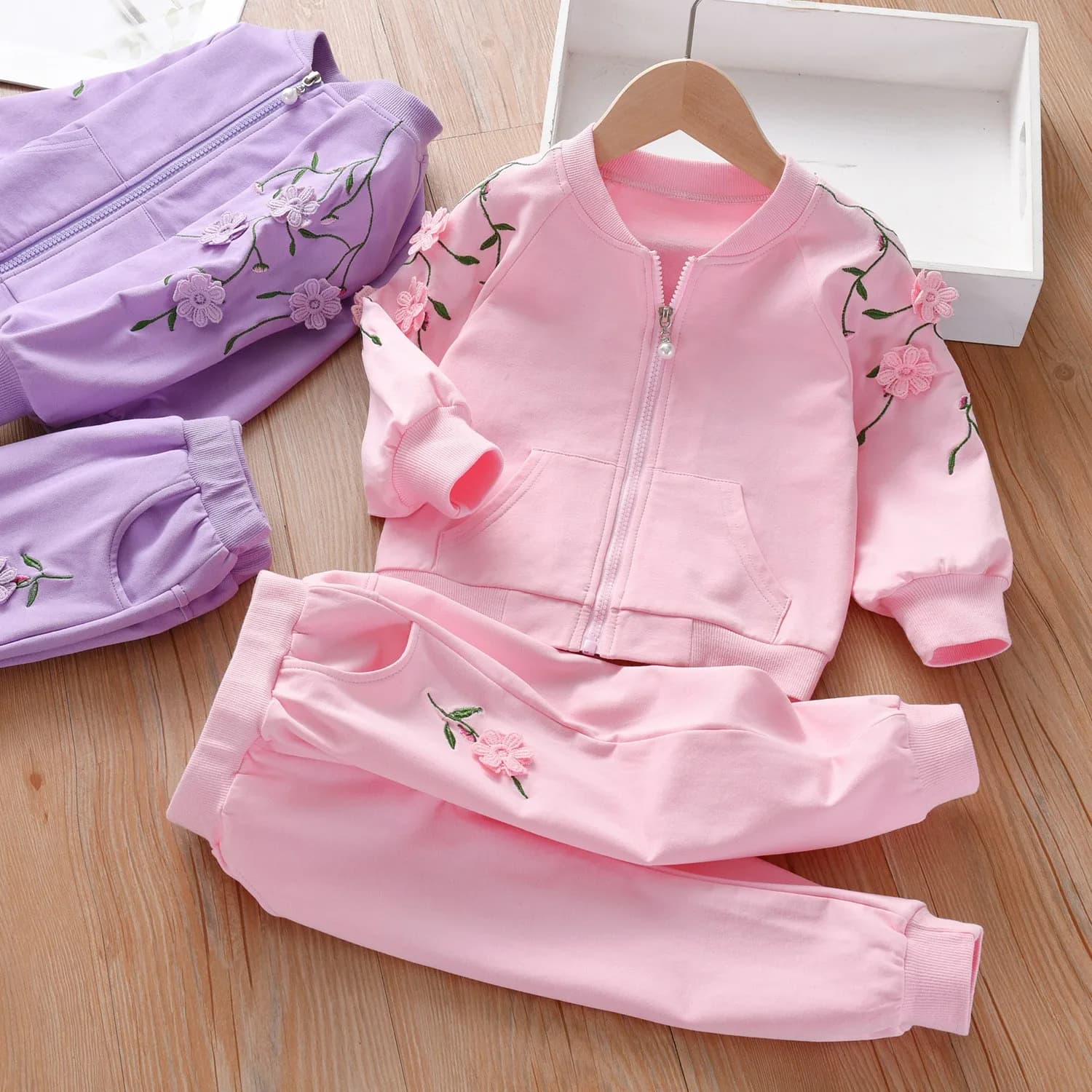 Girls' Autumn and Spring Clothing Suit Sportswear Baby Fashion and Beautiful Kids Comfortable Two Piece Outer Set