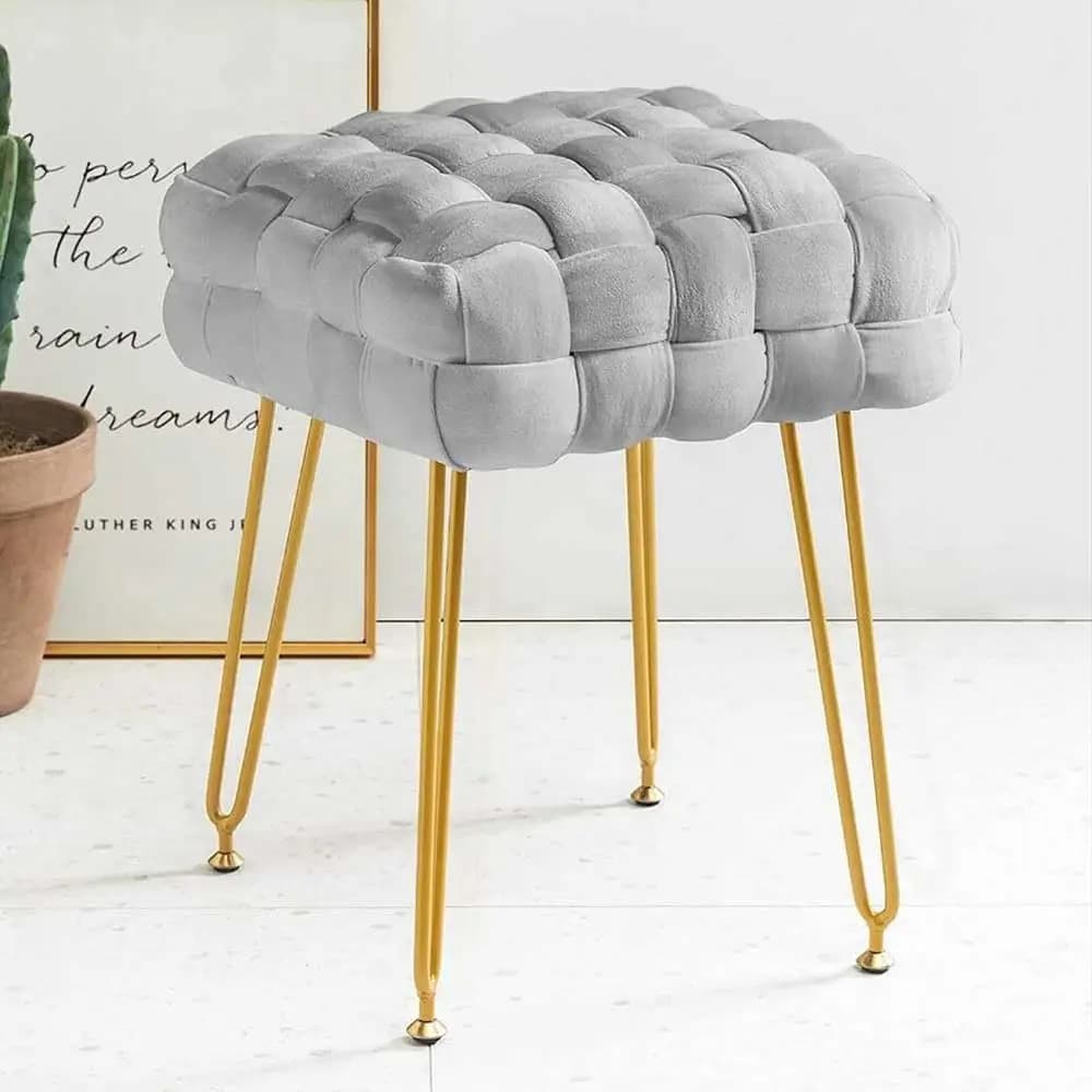Poggiapiedi Ottomano, Sgabello Imbottito Intrecciato con Gambe in Metallo Dorato, Sgabello Quadrato per Tavolo da Trucco, Moderno e Funzionale