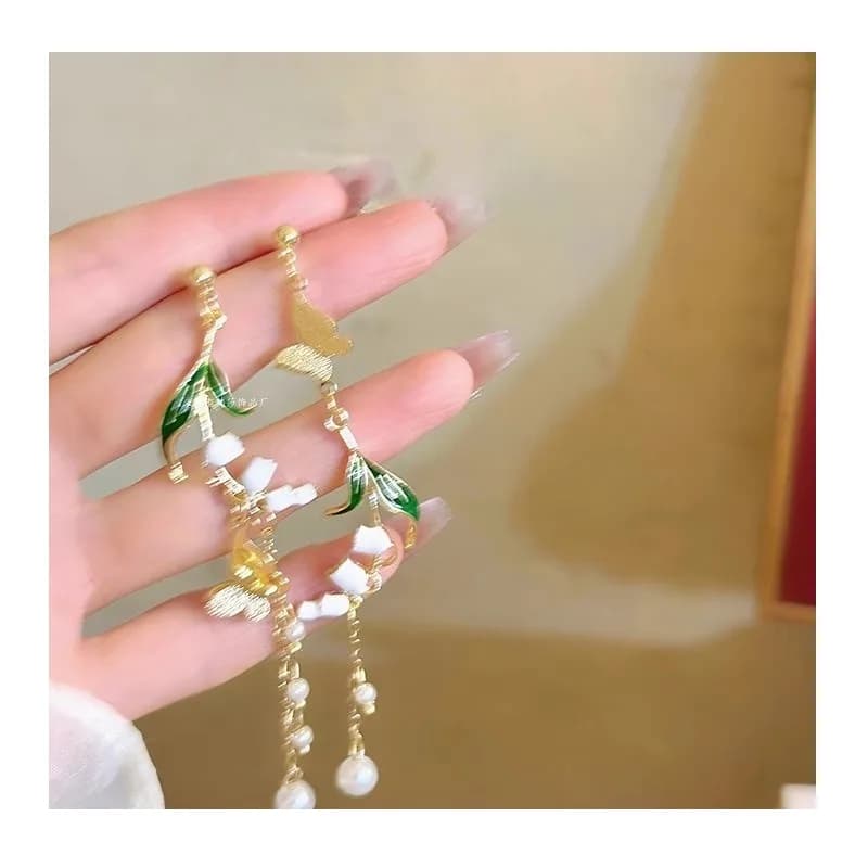 Mori Wind Chimes, Flower Fringed Stud Earrings, Female Super Fairy Temperament Versatile Earrings, Spring Small Fresh Long Earri