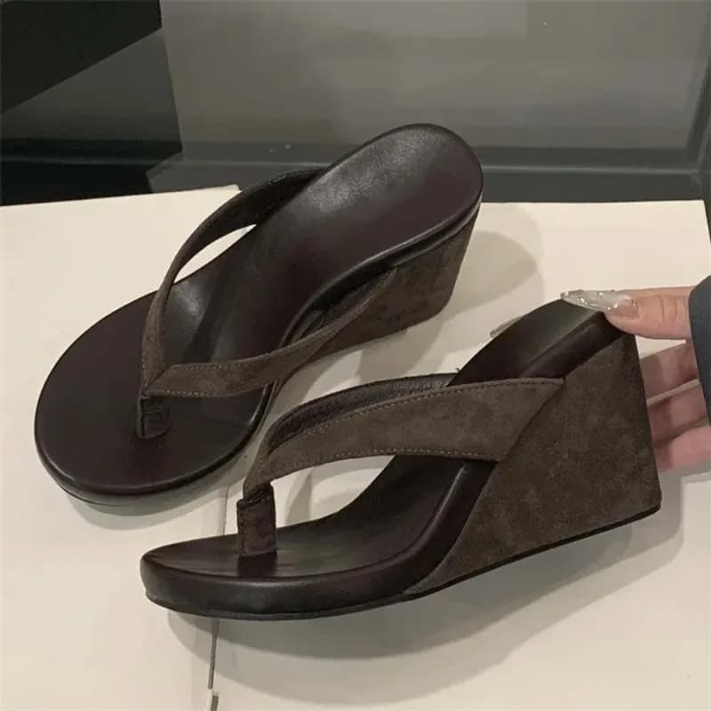 Sandali infradito con zeppa in camoscio marrone da donna 2026, casual, con tacco a piattaforma, antiscivolo, per l'estate e la spiaggia
