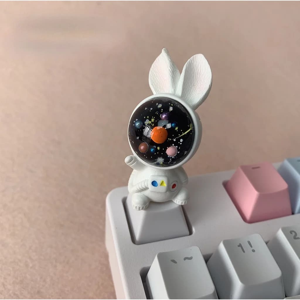 Custom Creative Keyboard Covers for Mechanical Keyboards R4 cross axle cover with cute cartoon Space Rabbit