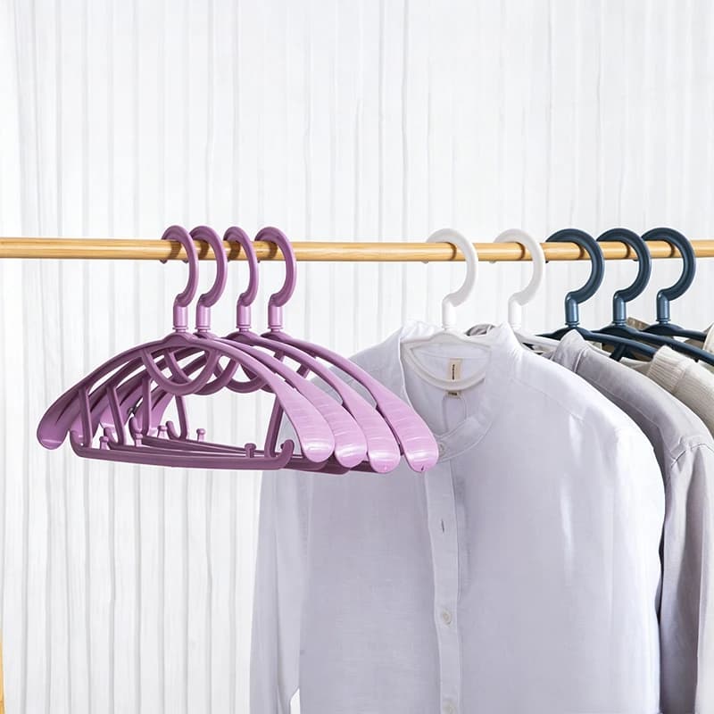 Set di 5 Appendiabiti in Plastica con Spalle Larghe, Spessore Maggiorato e Antiscivolo, per Adulti, Uso Domestico