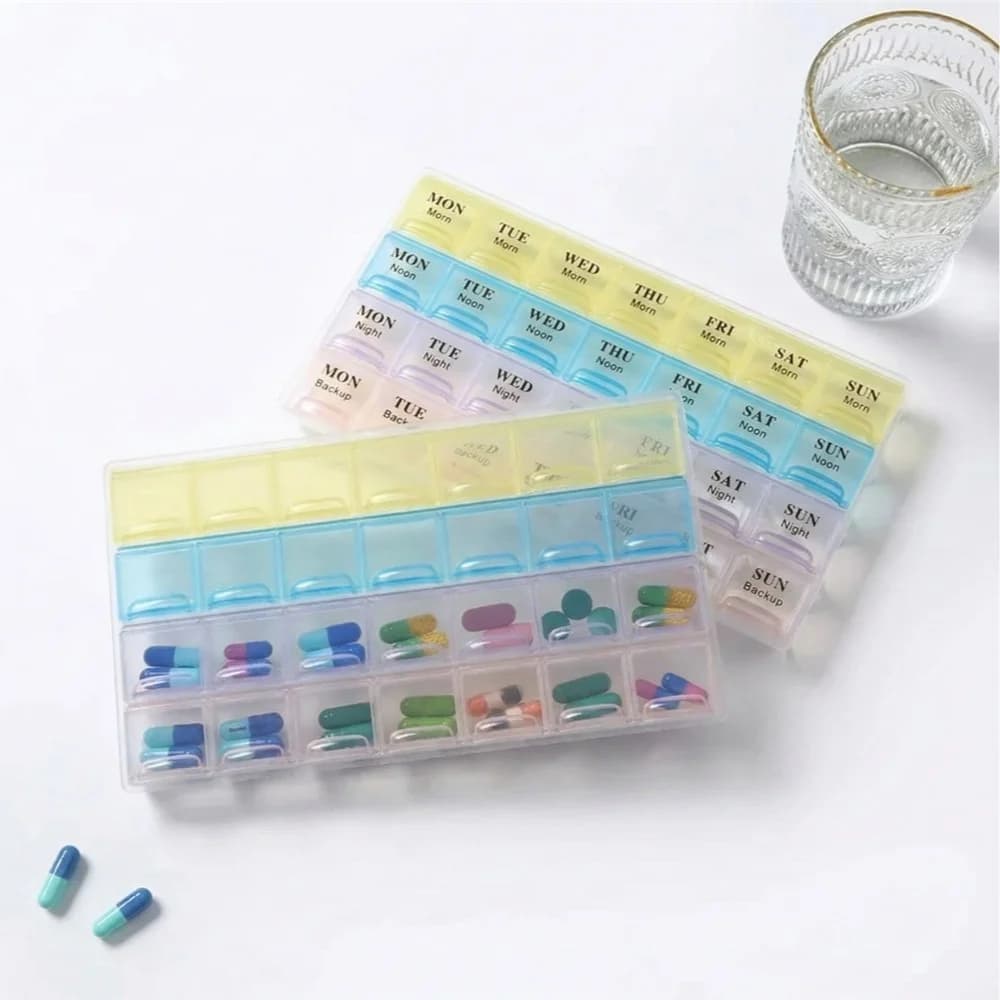 New Laptop Premium Portable with 7/14/21/28 Parts for 1-4 Doses per Day, Organizer for Vitamins, Medicines and Fish Oils
