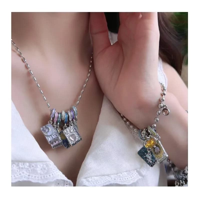 Tarot Secret Realm Retro Old Tarot Card Sun, Moon and Stars Necklace Niche Unique Design High-end Bracelet Neck Chain