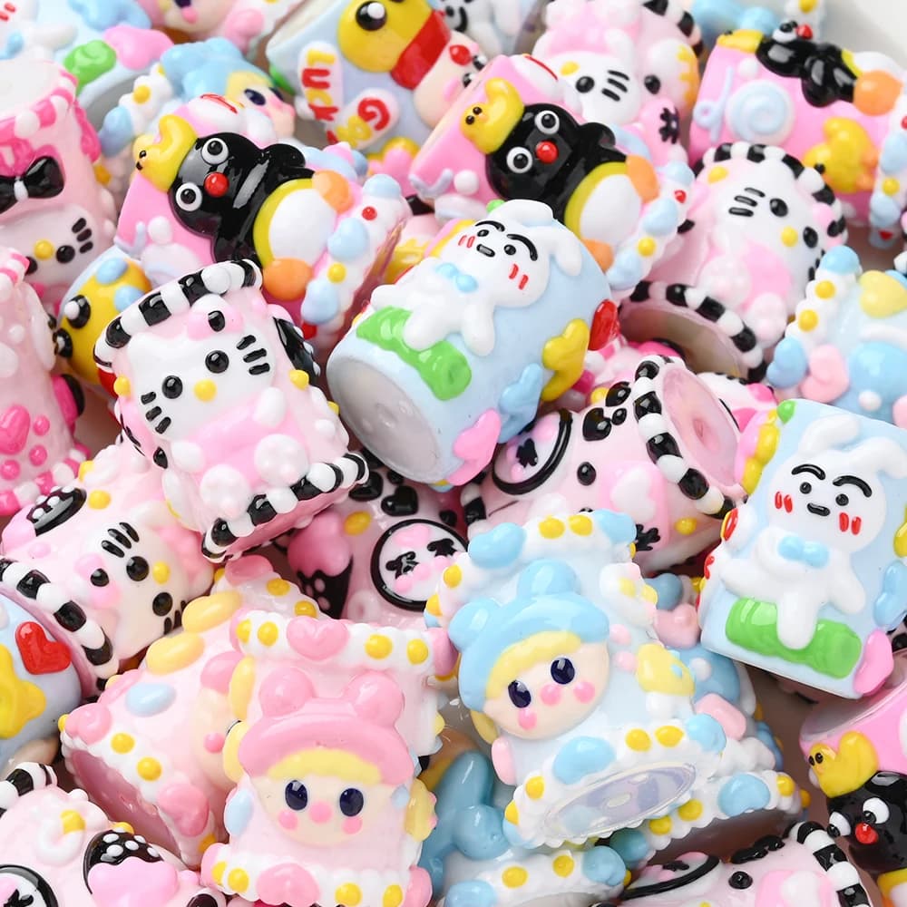 3 pezzi di miscelazione casuale Sanrio disegnato a mano perline di resina cilindriche gioielli distanziatore per fai da te fatti a mano ciuccio per bambini catena accessori