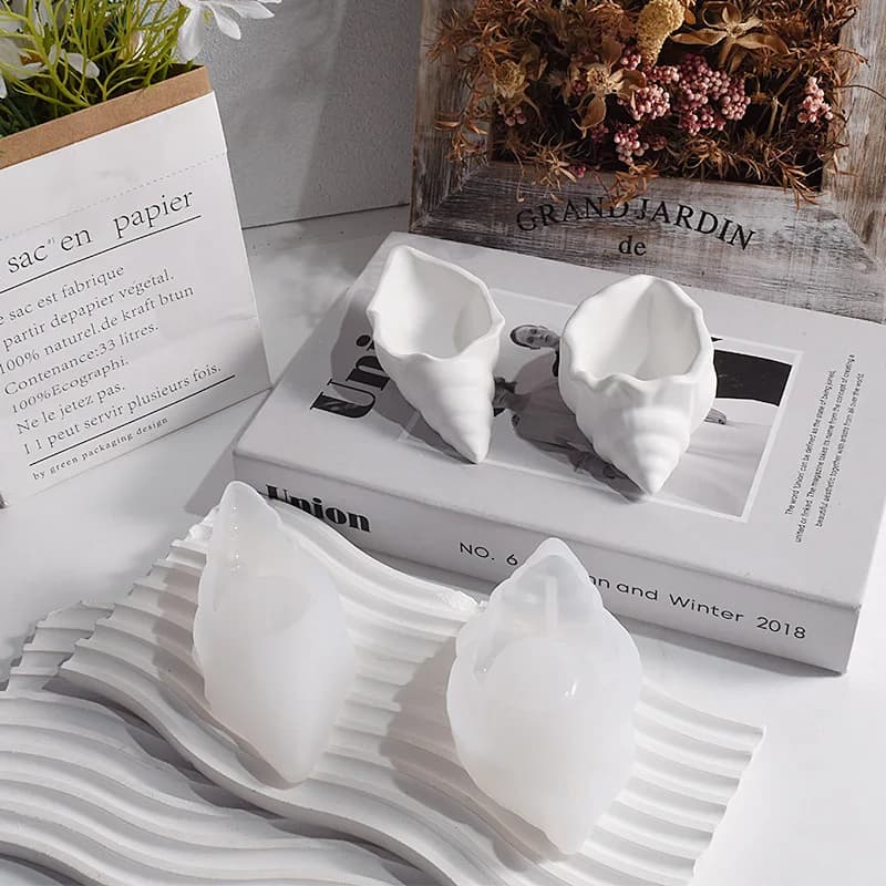 Nuovo stampo Conch Shell Storage Decor Stampo in silicone Gesso fai da te Cemento 3D Lumaca Vassoio Scatola di immagazzinaggio Ornamento domestico Stampi per colata in resina