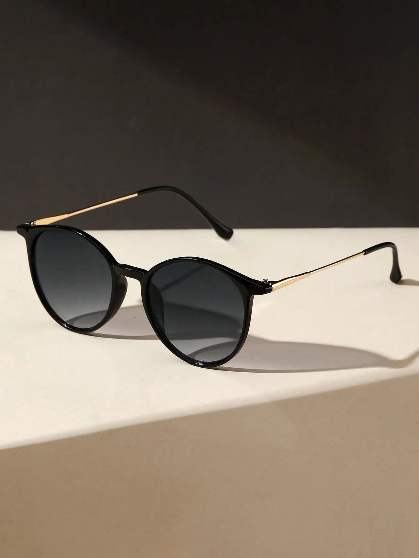 1 paio di occhiali da sole rotondi in metallo alla moda per donna e uomo, accessori per occhiali da vista per la vita quotidiana.