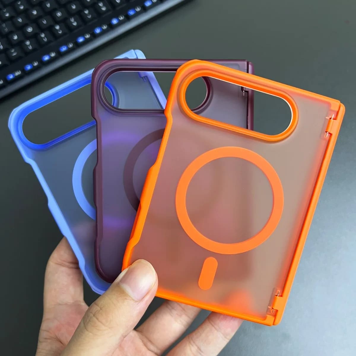 Translucent Matte Magnetic Wireless Charging Case IPhone Duo 18 Fold Hinge Protection Shockproof PC Hard Phone Cover Shell
