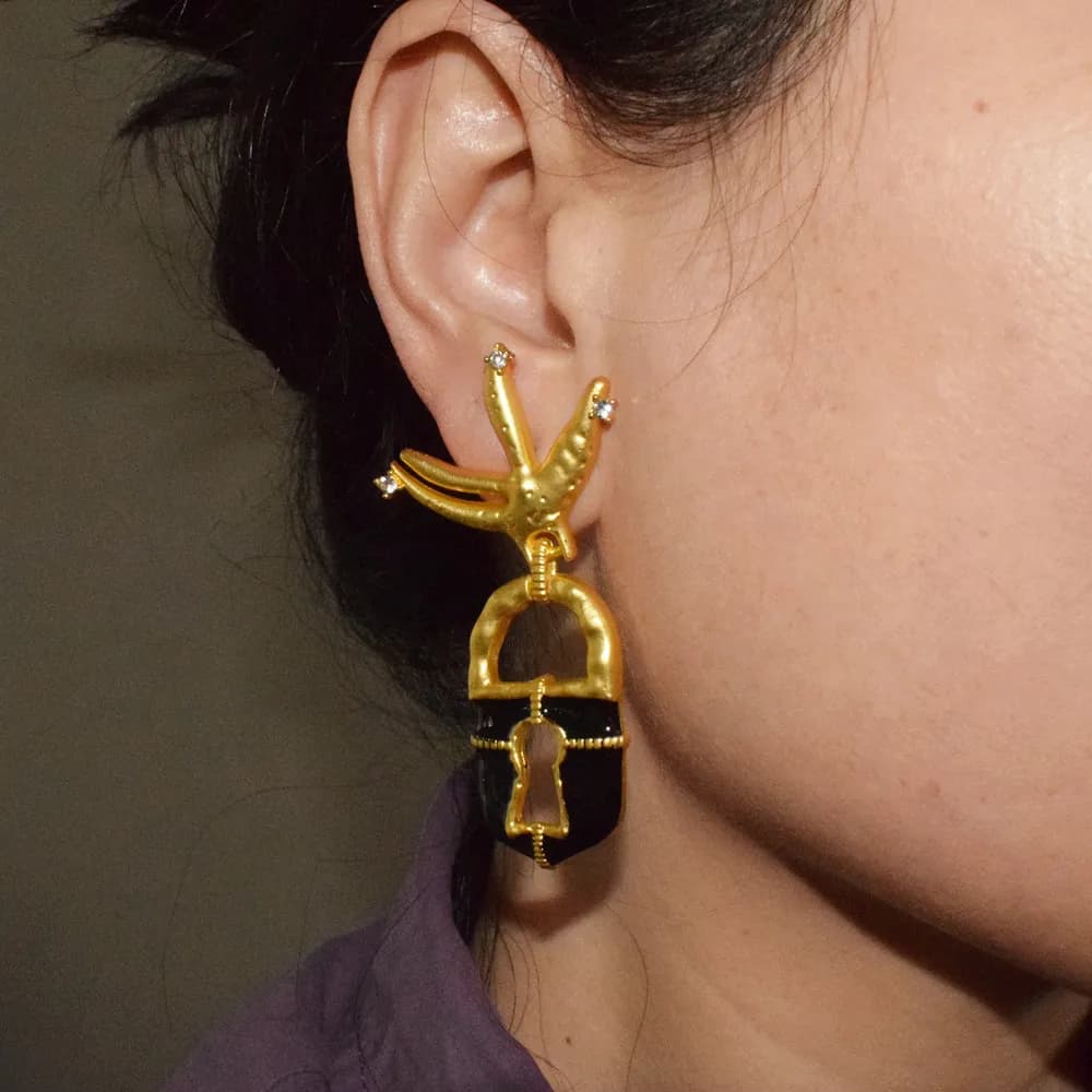 Vintage Exaggerated Metal Black Enameled Lock Dangle Earrings for Women Fashion Jewelry Trendy Statement Clothing Accessory