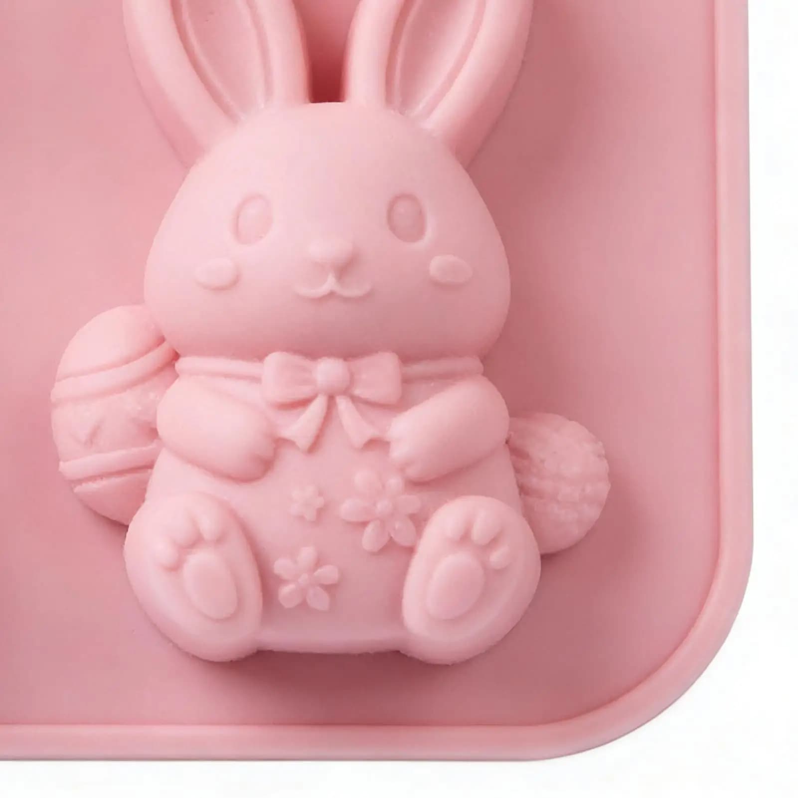 Hand-made Easter cake molds, tools for creating rabbit-shaped candles, ice molds, soap, cake decorations, cupcake, fudge and candy