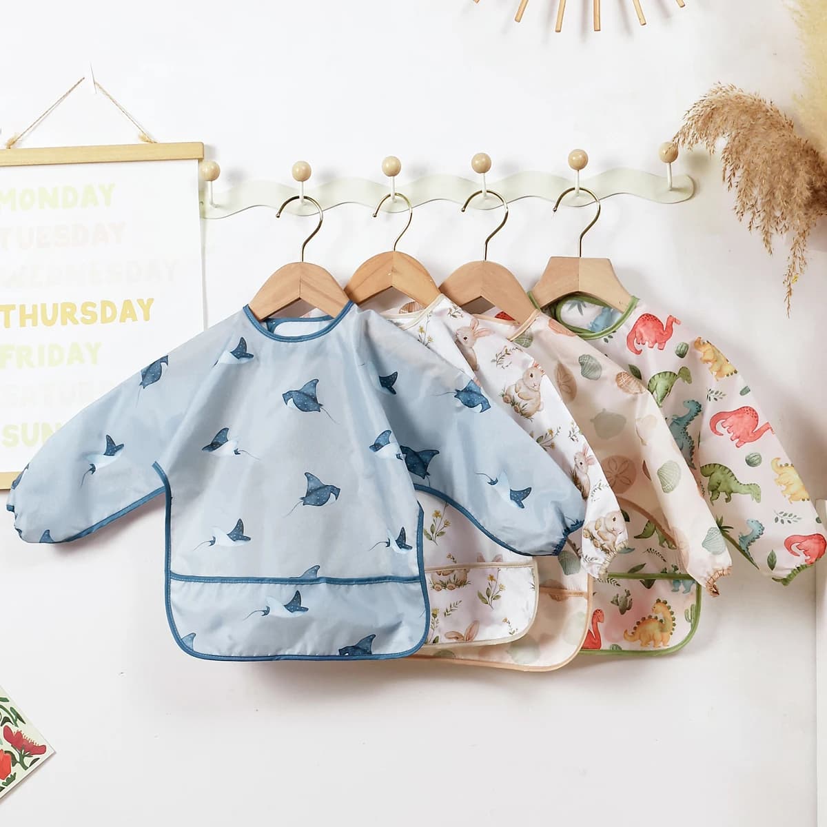 1 Piece Waterproof Waterproof Baby Cute Baby Drawing Long Sleeved Aprons Self-powered for children 0-3 years