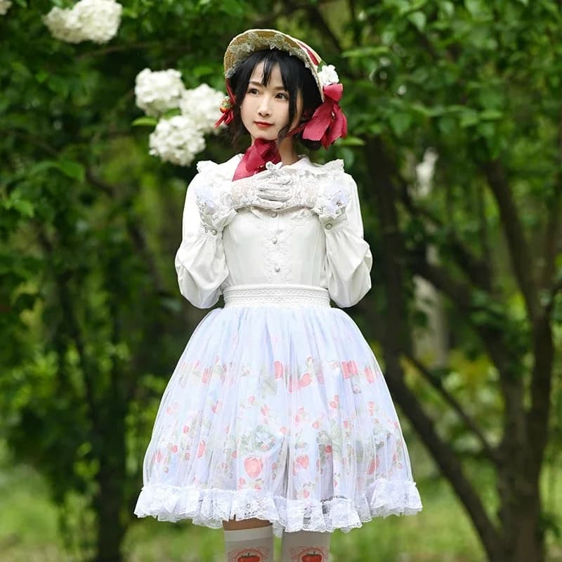 Gonna Lolita in pizzo plissettato blu chiaro giapponese dolce Ainclu con simpatica stampa di fiori di fragole