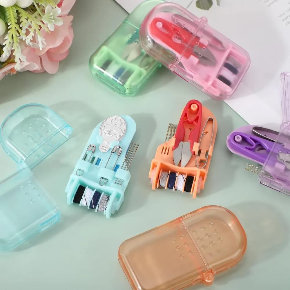 Scatola per kit da cucito da viaggio per la casa Mini kit da cucito portatile squisito e portatile Scatola per cucire con aghi Scatola per attrezzi da cucito