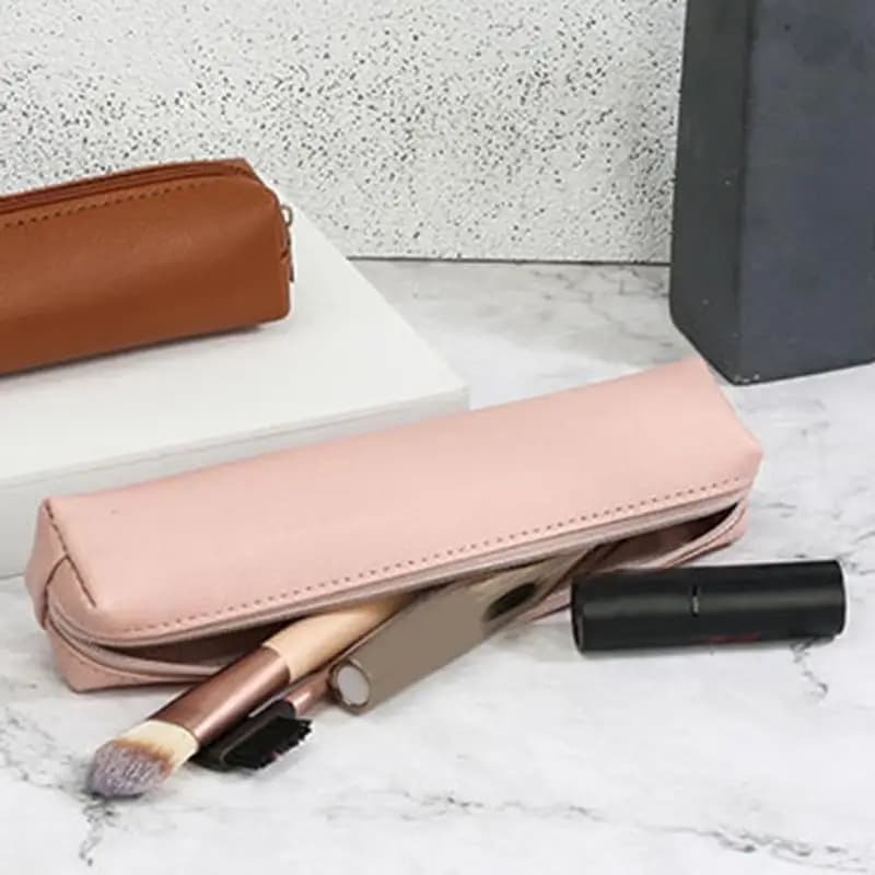 Piccolo astuccio per matite Simpatico portapenne in PU Astuccio per piccoli accessori Organizer Custodia per rossetto con cerniera per pennello Rossetto E