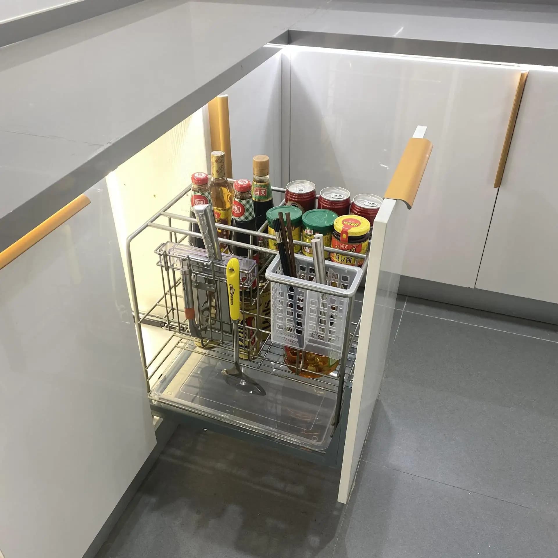 Cabinet drawer type chopsticks knife and fork rack cutting board storage rack kitchen wire round wire multi-functional seasoning