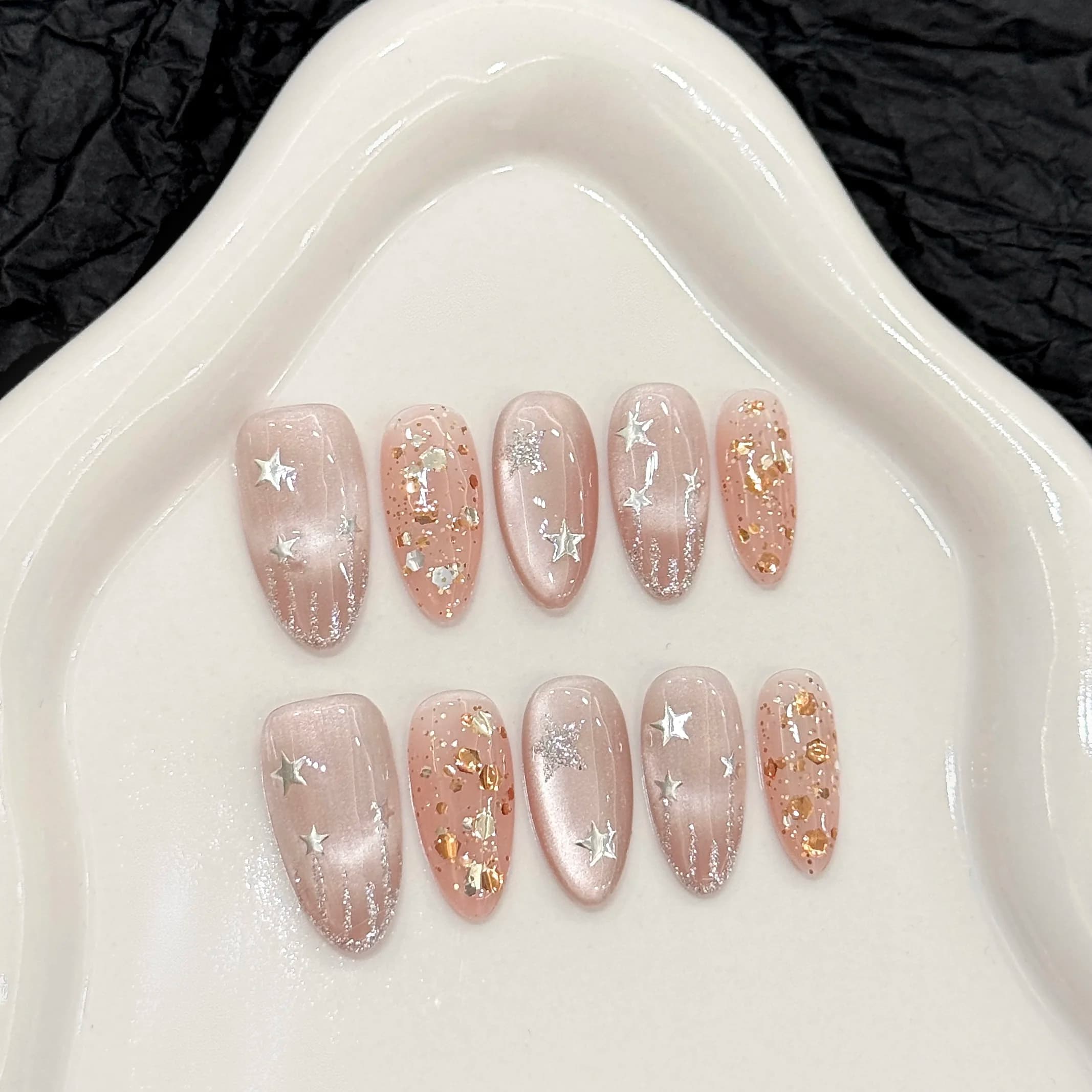 10 pezzi di unghie finte ovali di media lunghezza, realizzate a mano, bellissime unghie finte, stelle e luna brillanti, stile fata, adatte per le donne.