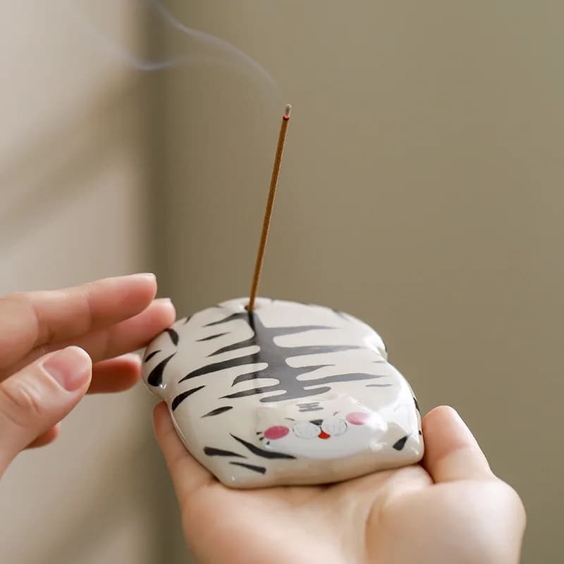 Portaincenso in Ceramica a Forma di Animale Carino (Rana, Panda, Coniglio) - Decorazione Creativa per la Casa, Bruciatore di Incenso a Bastoncino, Ornamento Aromaterapico per il Soggiorno