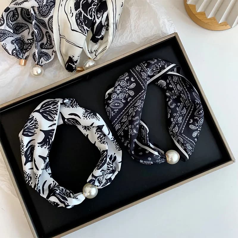 Premium Magnetic Buckle Silk Scarf Women New Pearl Collarbone Chain Versatile Chinese Style Thin Neck Warmer Long