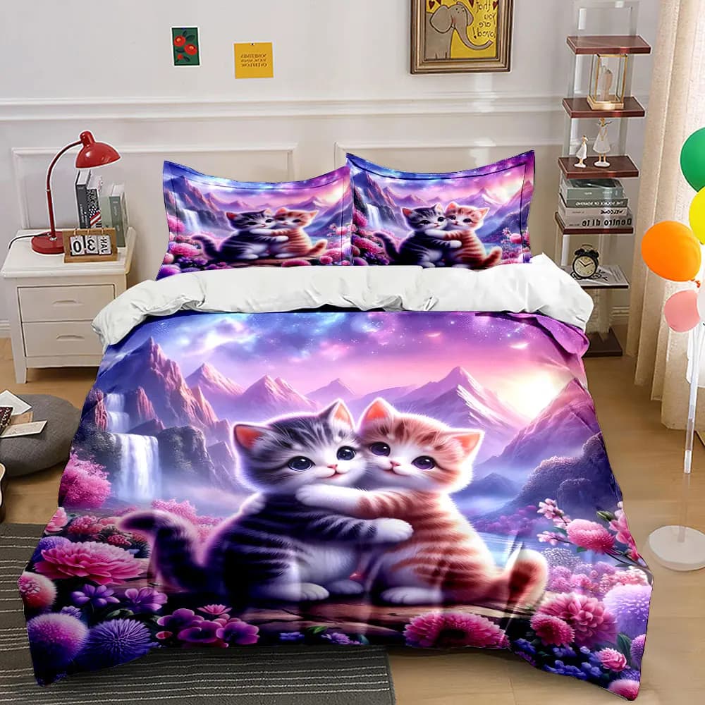 Gattini carini che si abbracciano nella valle romantica. Set di biancheria da letto con copripiumino morbido e confortevole, stampato. Include 1 copripiumino e 2 federe.