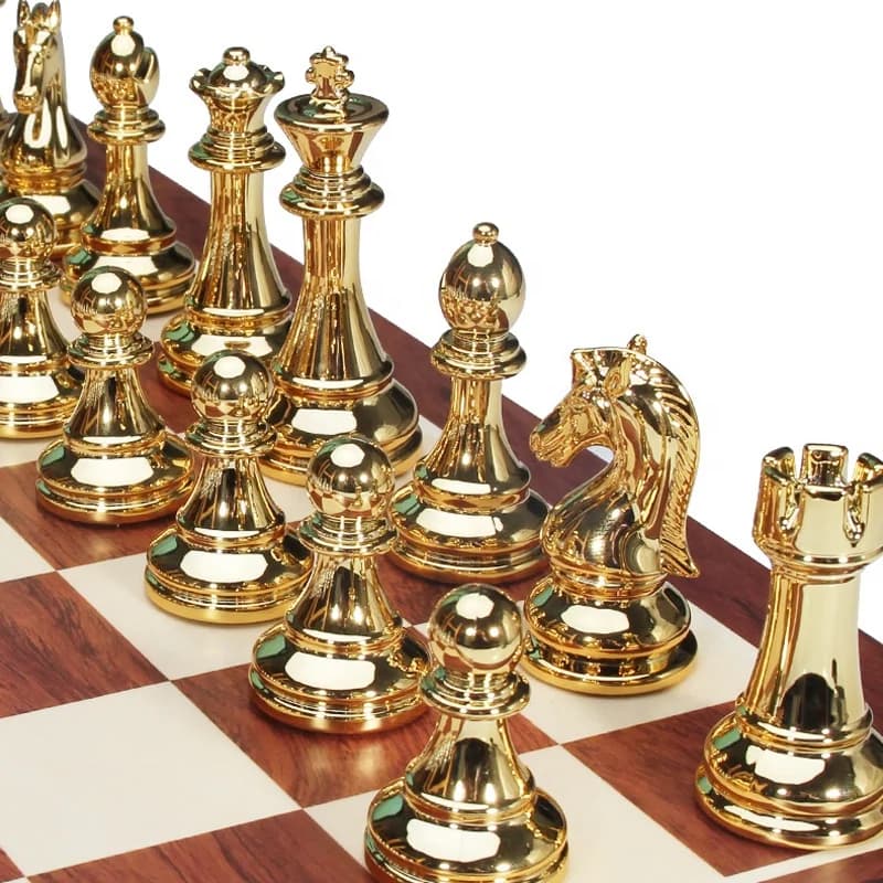 XCL Set di scacchi in metallo Placcatura acrilica Scacchi in oro argento Giochi di scacchi con scatola di legno pieghevole di lusso