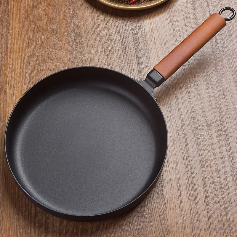 China Vintage Forged Wok Cast Iron Cooker Home 26CM Kitchen Wok Cooking Bowl Gas Stove