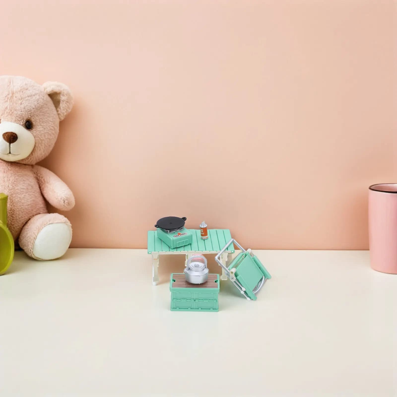 Set da Campeggio Compatto per Bambini, Sedie Pieghevoli Leggere e Portatili, Tavolo e Fornello, Ideale per Momenti in Famiglia e Risparmio di Spazio