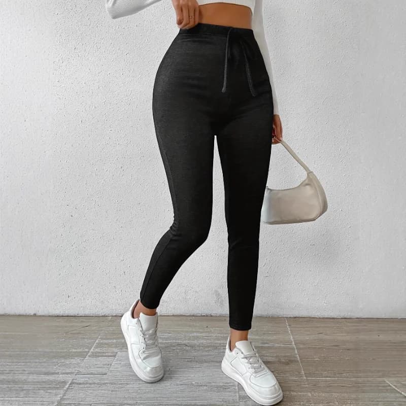 Leggings in denim sintetico stile europeo americano Vita elastica Slim Fit Leggermente elastico Pantaloni versatili minimalisti caldi per le donne