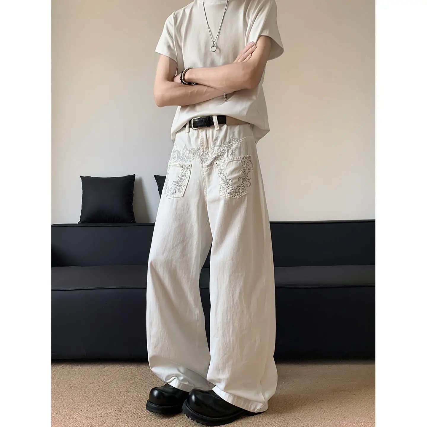 Jeans Bianchi da Uomo American Design Sense, Stile High Street con Ricami, Tasche Disposte in Modo Non Tradizionale, Pantaloni a Zampa Lunghe