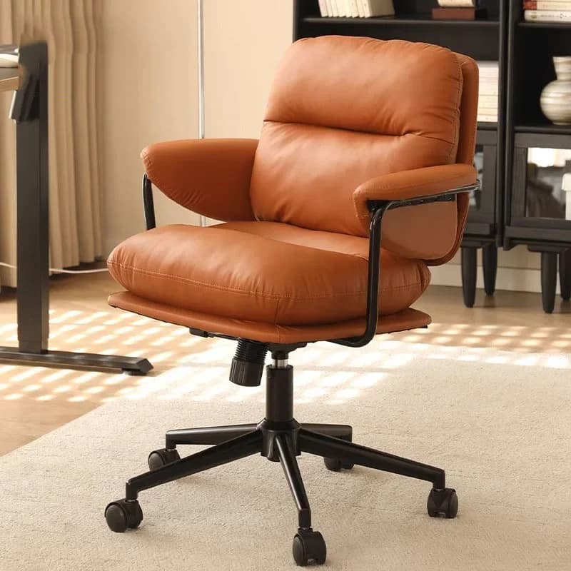 Sedia per computer di lusso in stile italiano per ufficio domestico Divano singolo con schienale alto Sedia da studio per giochi Scrivania direzionale moderna ergonomica