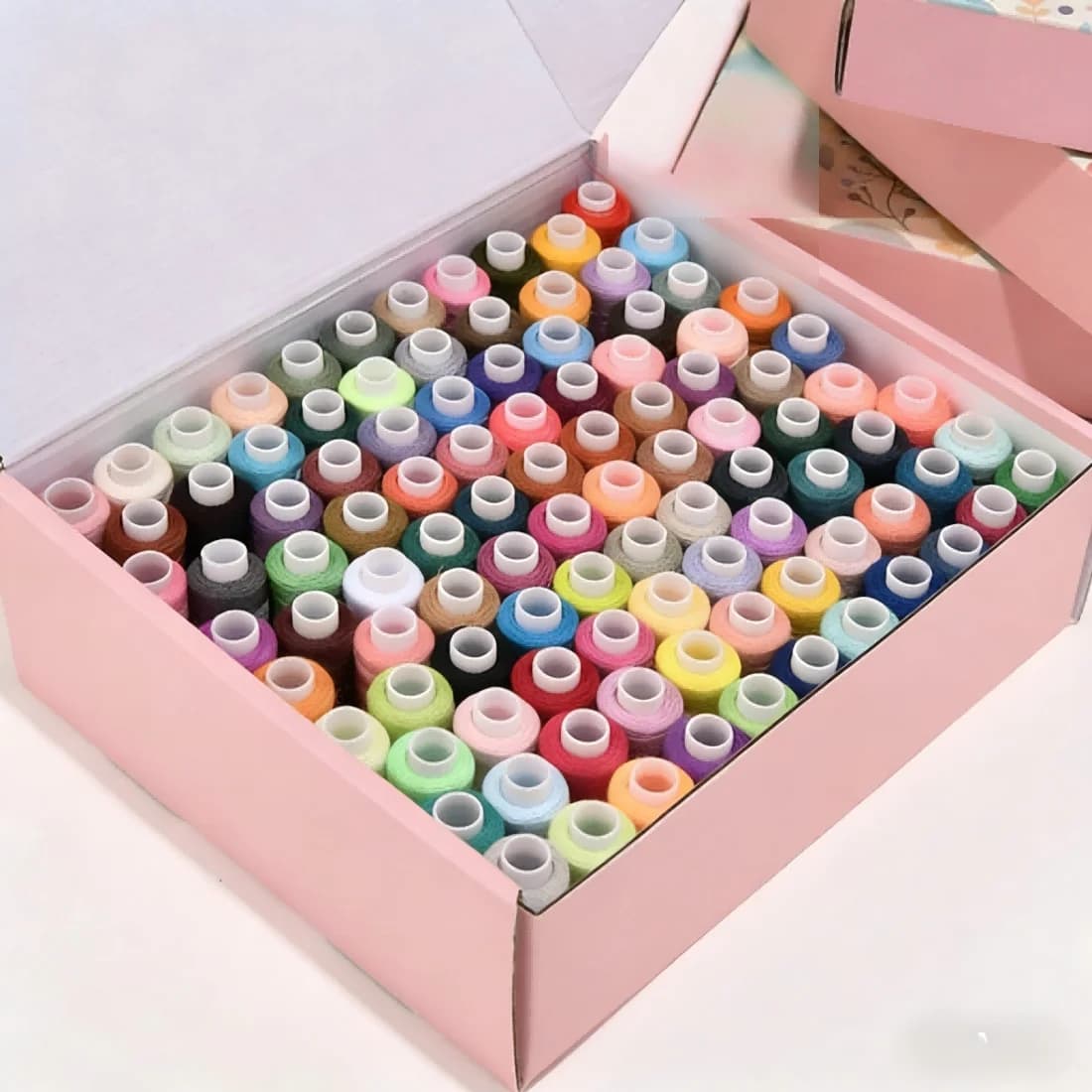 Set di 39 Colori di Fili per Cucito, Filo in Poliestere Resistente per Cucito a Mano e a Macchina, Materiali per Fai da Te