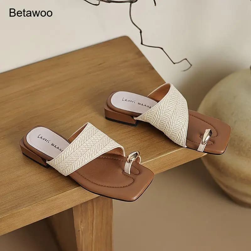 Sandali piatti da donna con cinturino intrecciato e anello per il piede, ciabatte estive casual con punta quadrata